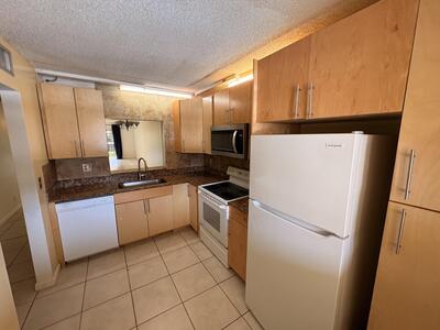 2925 SW 22nd Avenue, Delray Beach, FL 33445