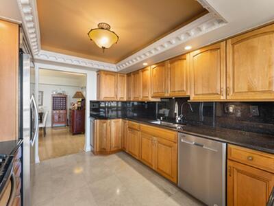 1900 Consulate Place, West Palm Beach, FL 33401