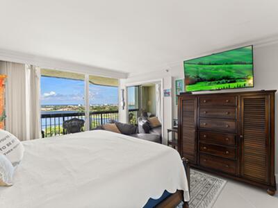 1900 Consulate Place, West Palm Beach, FL 33401