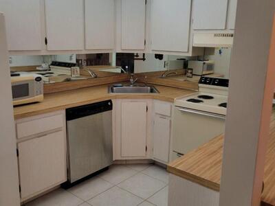 320 Knotty Pine Circle, Greenacres, FL 33463