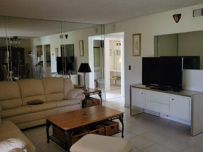 320 Knotty Pine Circle, Greenacres, FL 33463