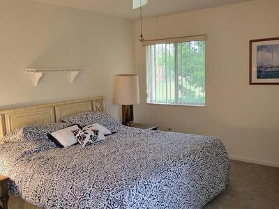 320 Knotty Pine Circle, Greenacres, FL 33463