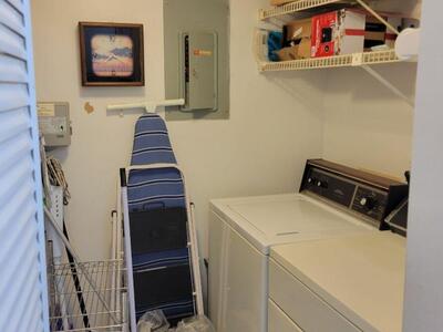 320 Knotty Pine Circle, Greenacres, FL 33463