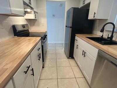 2000 N Congress Avenue