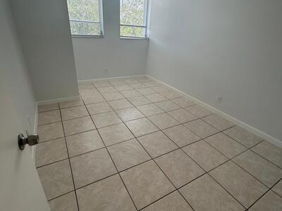 2000 N Congress Avenue, West Palm Beach, FL 33401