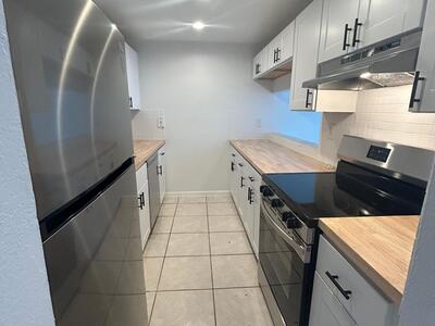 2000 N Congress Avenue, West Palm Beach, FL 33401