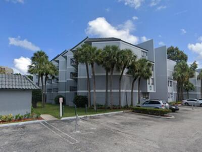 2000 N Congress Avenue, West Palm Beach, FL 33401