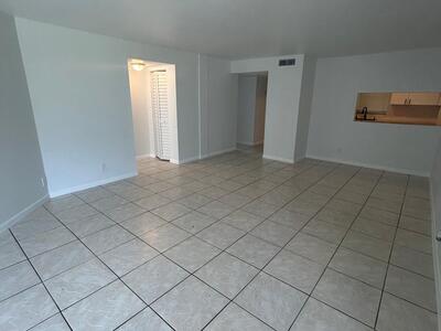 2000 N Congress Avenue, West Palm Beach, FL 33401