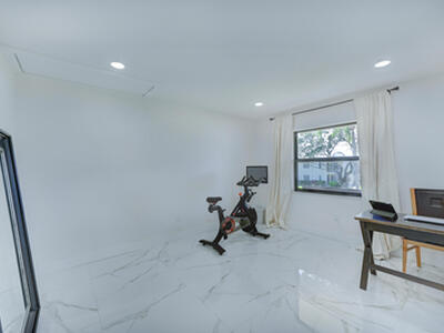 8545 Casa Del Lago, Boca Raton, FL 33433