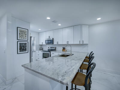 8545 Casa Del Lago, Boca Raton, FL 33433