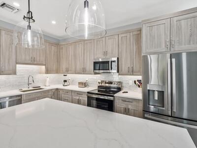 425 Hugh Street, Jupiter, FL 33458