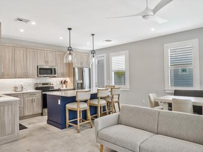 425 Hugh Street, Jupiter, FL 33458