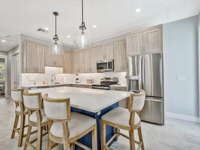 425 Hugh Street, Jupiter, FL 33458