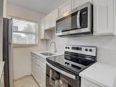 525 S Broadway Street