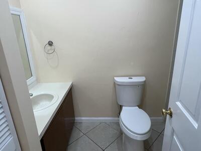 1581 Woodbridge Lakes Circle, West Palm Beach, FL 33406