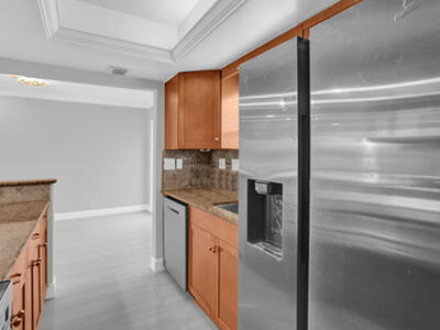 2755 NE 28th Avenue, Lighthouse Point, FL 33064