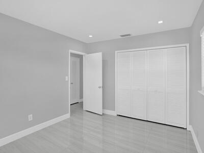 2755 NE 28th Avenue, Lighthouse Point, FL 33064