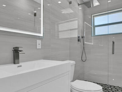 2755 NE 28th Avenue, Lighthouse Point, FL 33064