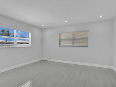 2755 NE 28th Avenue, Lighthouse Point, FL 33064