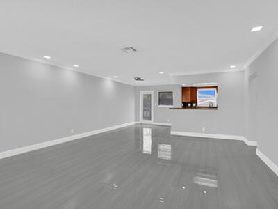 2755 NE 28th Avenue, Lighthouse Point, FL 33064