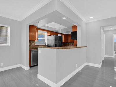 2755 NE 28th Avenue, Lighthouse Point, FL 33064