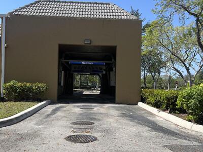 1009 N State 7 Road, Royal Palm Beach, FL 33411