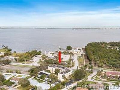 1950 NE Indian River Drive, Jensen Beach, FL 34957