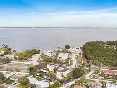 1950 NE Indian River Drive, Jensen Beach, FL 34957