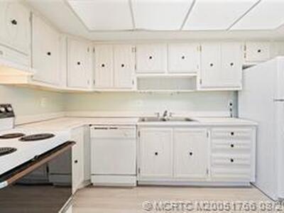 1950 NE Indian River Drive, Jensen Beach, FL 34957