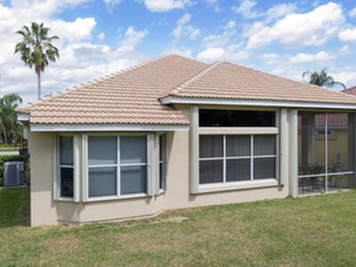 665 SW Lake Charles Circle, Port Saint Lucie, FL 34986