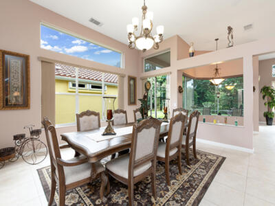 665 SW Lake Charles Circle, Port Saint Lucie, FL 34986