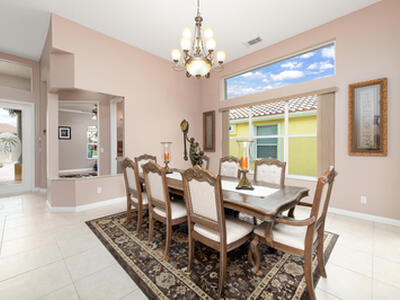 665 SW Lake Charles Circle, Port Saint Lucie, FL 34986