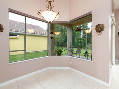 665 SW Lake Charles Circle, Port Saint Lucie, FL 34986