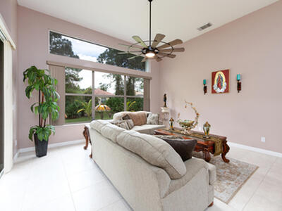 665 SW Lake Charles Circle, Port Saint Lucie, FL 34986