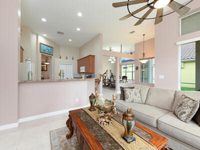 665 SW Lake Charles Circle, Port Saint Lucie, FL 34986