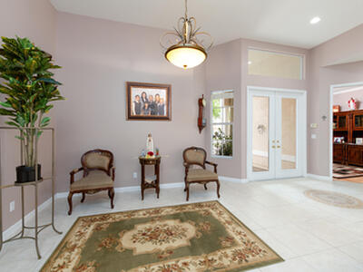 665 SW Lake Charles Circle, Port Saint Lucie, FL 34986