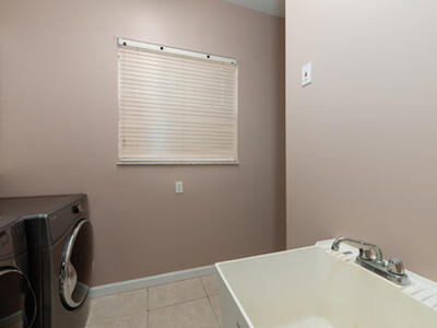 665 SW Lake Charles Circle, Port Saint Lucie, FL 34986