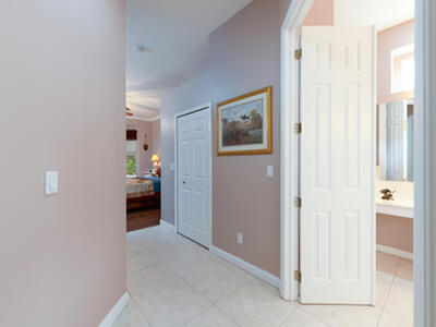 665 SW Lake Charles Circle, Port Saint Lucie, FL 34986