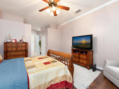 665 SW Lake Charles Circle, Port Saint Lucie, FL 34986