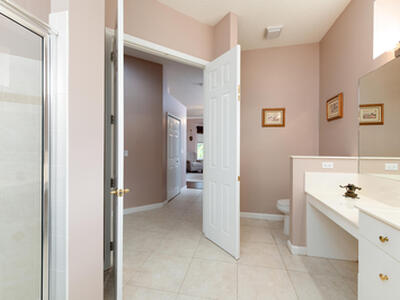 665 SW Lake Charles Circle, Port Saint Lucie, FL 34986