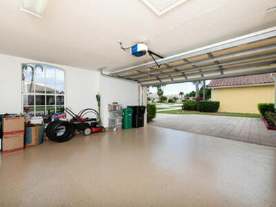 665 SW Lake Charles Circle, Port Saint Lucie, FL 34986