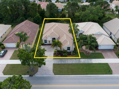 665 SW Lake Charles Circle, Port Saint Lucie, FL 34986