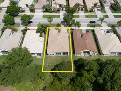 665 SW Lake Charles Circle, Port Saint Lucie, FL 34986