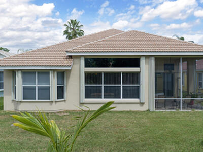 665 SW Lake Charles Circle, Port Saint Lucie, FL 34986