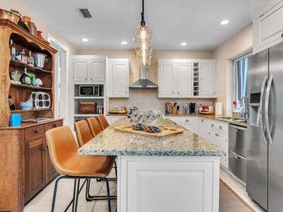 5811 NE 22nd Way, Fort Lauderdale, FL 33308