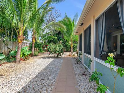 5811 NE 22nd Way, Fort Lauderdale, FL 33308