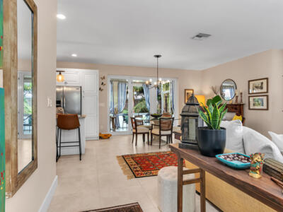 5811 NE 22nd Way, Fort Lauderdale, FL 33308