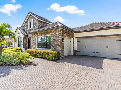 19240 SE Hidden Bridge Court, Jupiter, FL 33458
