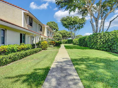6372 Boca Circle, Boca Raton, FL 33433