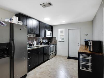 1945 NW 4th Avenue, Boca Raton, FL 33432